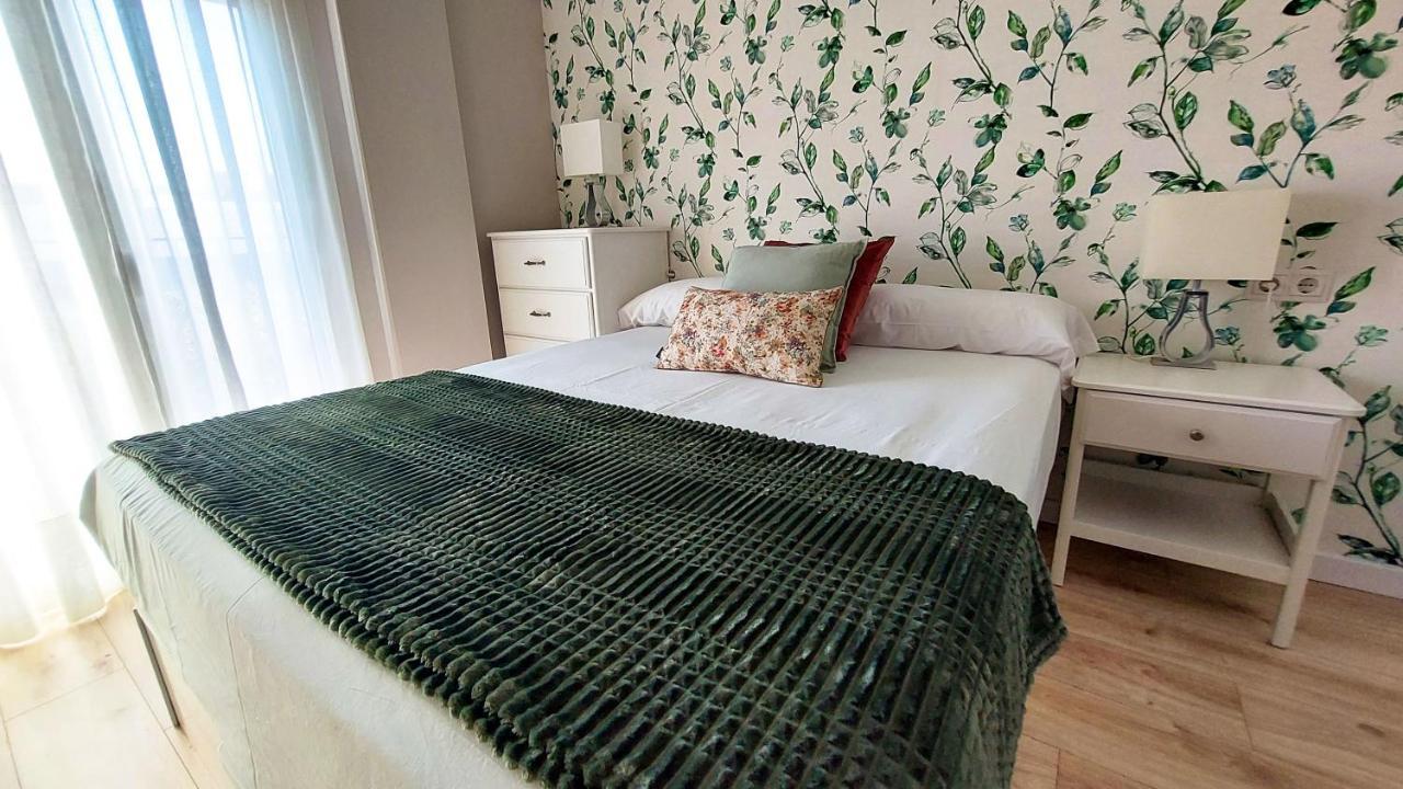 Rentalsevilla Menendez Pelayo Luaran gambar