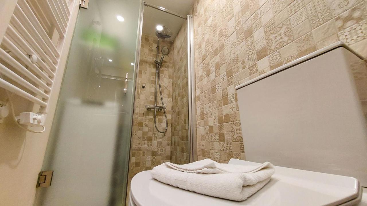 Rentalsevilla Menendez Pelayo Luaran gambar